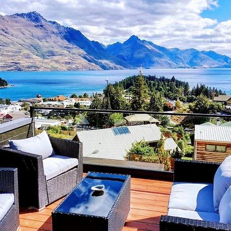 كوينستاون Stunning Home With Amazing Wakatipu Lake Views المظهر الخارجي الصورة