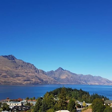 كوينستاون Stunning Home With Amazing Wakatipu Lake Views المظهر الخارجي الصورة