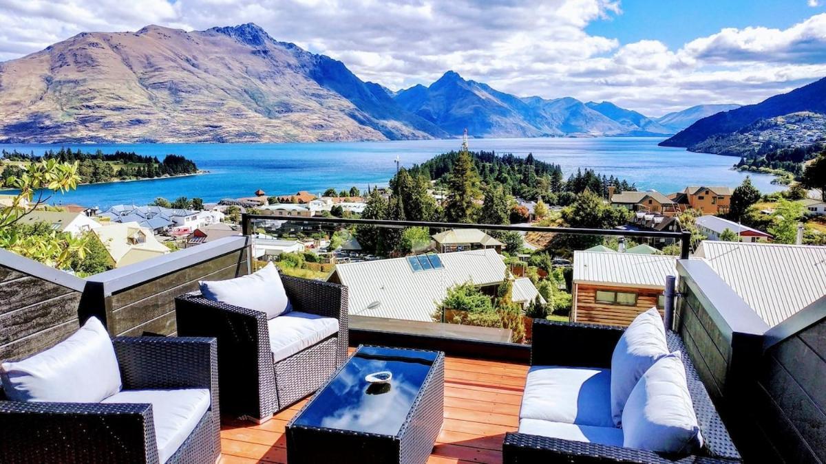 كوينستاون Stunning Home With Amazing Wakatipu Lake Views المظهر الخارجي الصورة