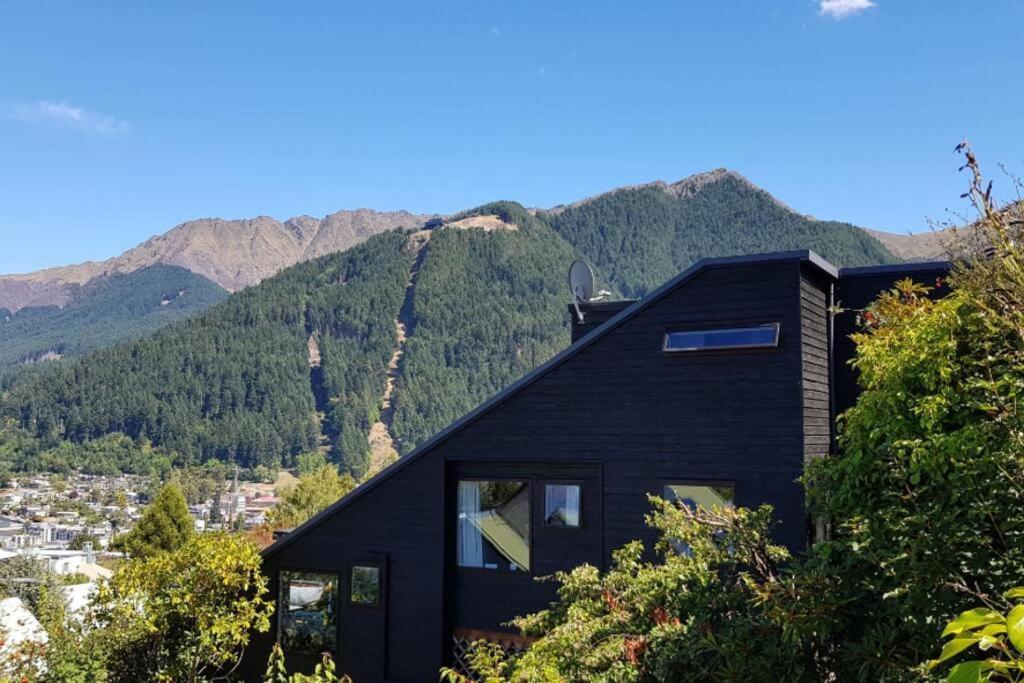 كوينستاون Stunning Home With Amazing Wakatipu Lake Views المظهر الخارجي الصورة